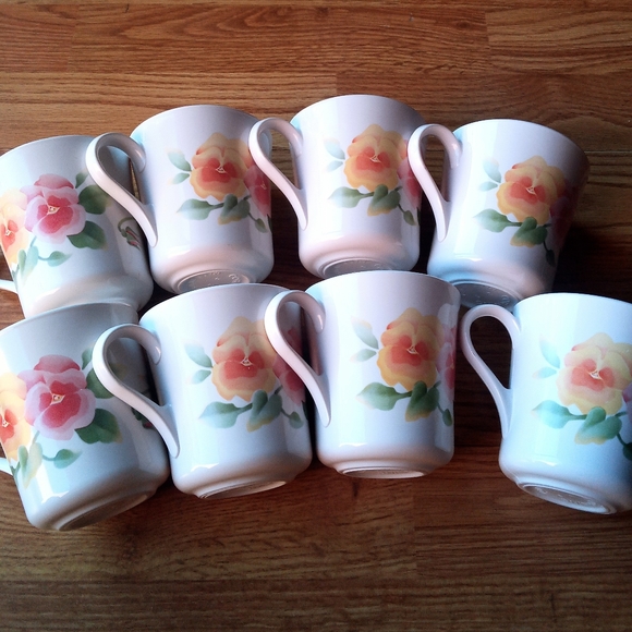 *Vintage Corning Wear, Corelle,  Summer Blush pattern, 8 cups, 8 saucers - Picture 9 of 16